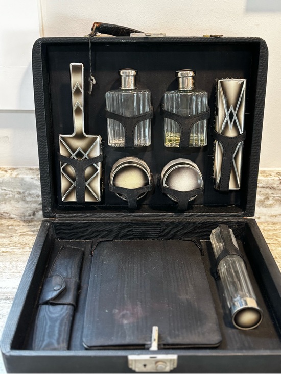 Other - Men’s Travel Vintage Silver-Tone Vanity Brush & Jar Set - Unbranded